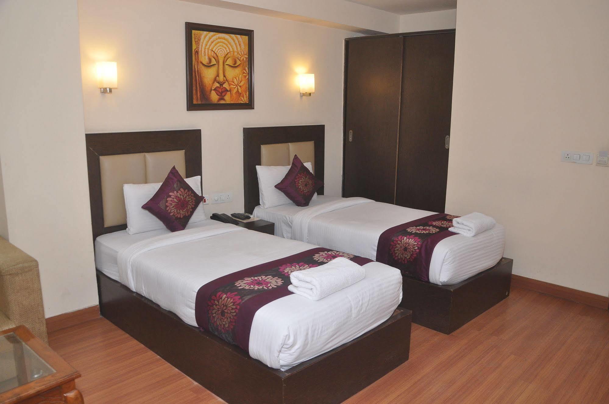 Hotel Fairmint Global Nueva Delhi Exterior foto